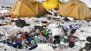 restos de basura en el Everest